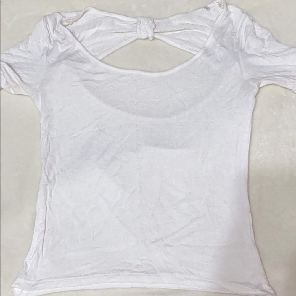 White fitted top